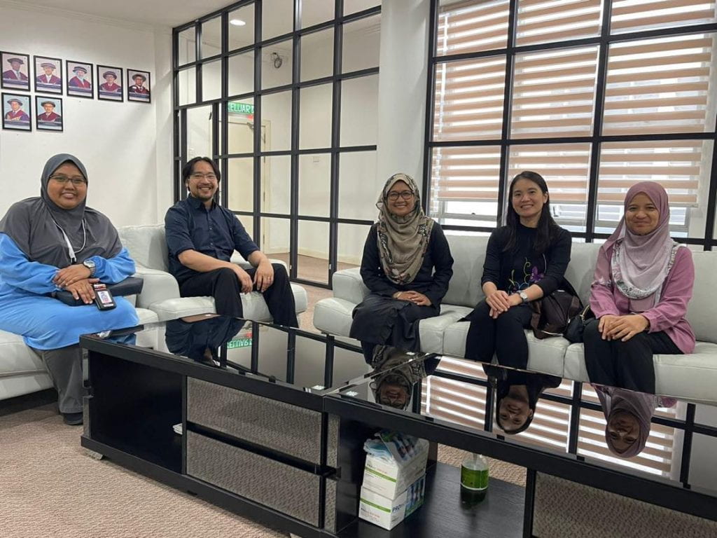 The Commons Biodiversity Project team with Professor ChM. Dr. Marinah Binti Mohd Ariffin, UMT Deputy Vice Chancellor of Research and Innovation (3rd from right), who is supportive of research collaboration and student exchange program between UMT and Cornell University. Photo by UMT