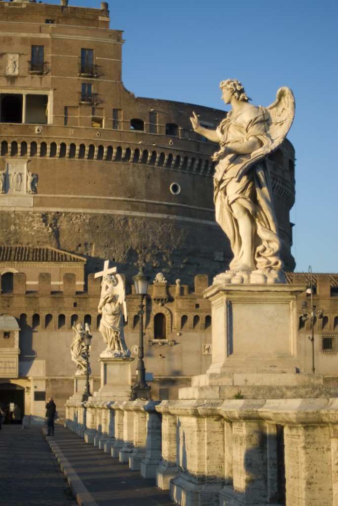 Statues along Pont'Sant Angelo