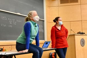 Dr. Elizabeth Berliner, Swanson Endowed Director of Maddie's® Shelter Medicine Program; Associate Clinical Professor and Dr. Erin Henry, Assistant Clinical Professor lecture during VTMED 6734: Companion Animal Welfare Issues 