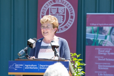 Dean Kathryn Boor speaks at Cornell’s Dyce Lab for Honey Bee Studies in Varna, New York, June 24, at an event to announce recommendations outlined in the NYS Pollinator Protection Plan. (Patrick Shanahan/University Photography)