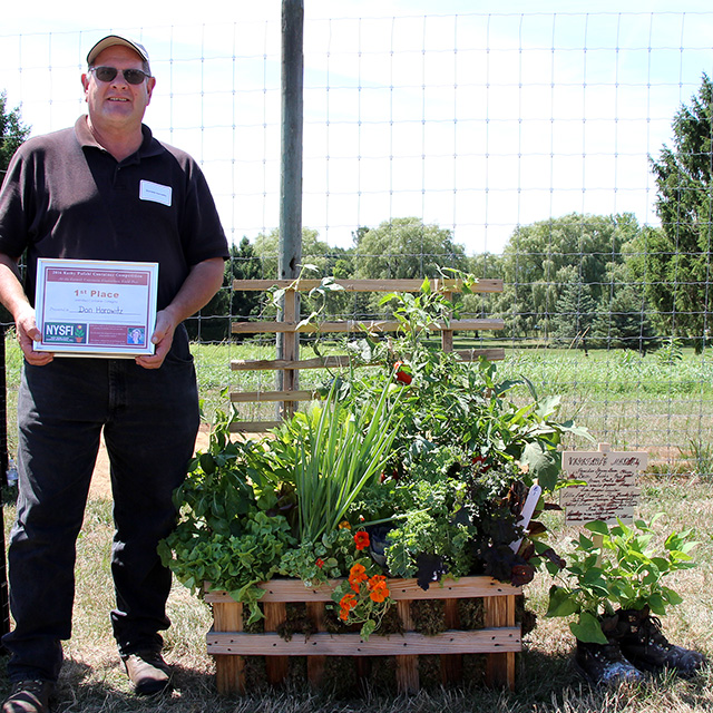 Donald Horowitz ’77 (Floriculture and Ornamental Horticulture), Wittendale’s Florist & Greenhouses, East Hampton, N.Y. took first place in the new Edibles Division in the 2015 Kathy Pufahl Memorial Container Design Competition.