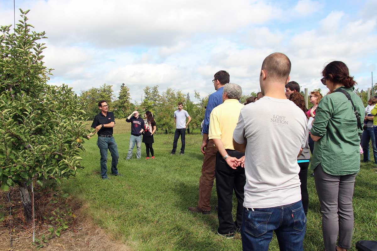 Peck talks cider apple production at 2016 cider field day at Cornell Orchards.