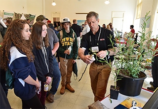 As presenter at the 2017 Building the Agricultural Intellect of the Finger Lakes Youth Career Day, Larry Smart, associate professor of plant breeding and genetics, showed high school students some of the tools he uses in his research at the New York State Agricultural Experiment Station in Geneva, New York.