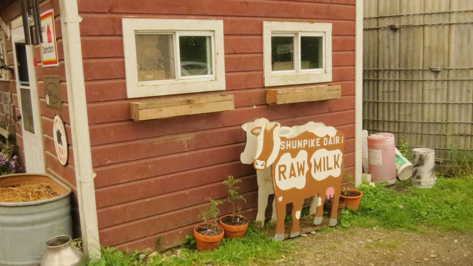 Red barn at Shunpike Dairy