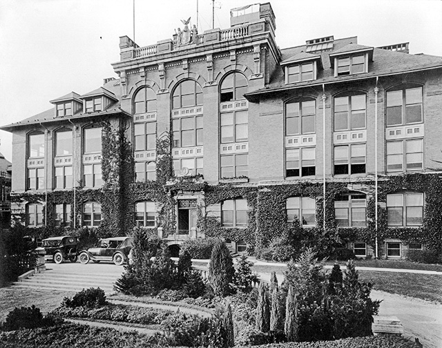 roberts hall 1920s
