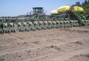 2013 CORN AND SOYBEAN PLANTING AND EMERGENCE 033